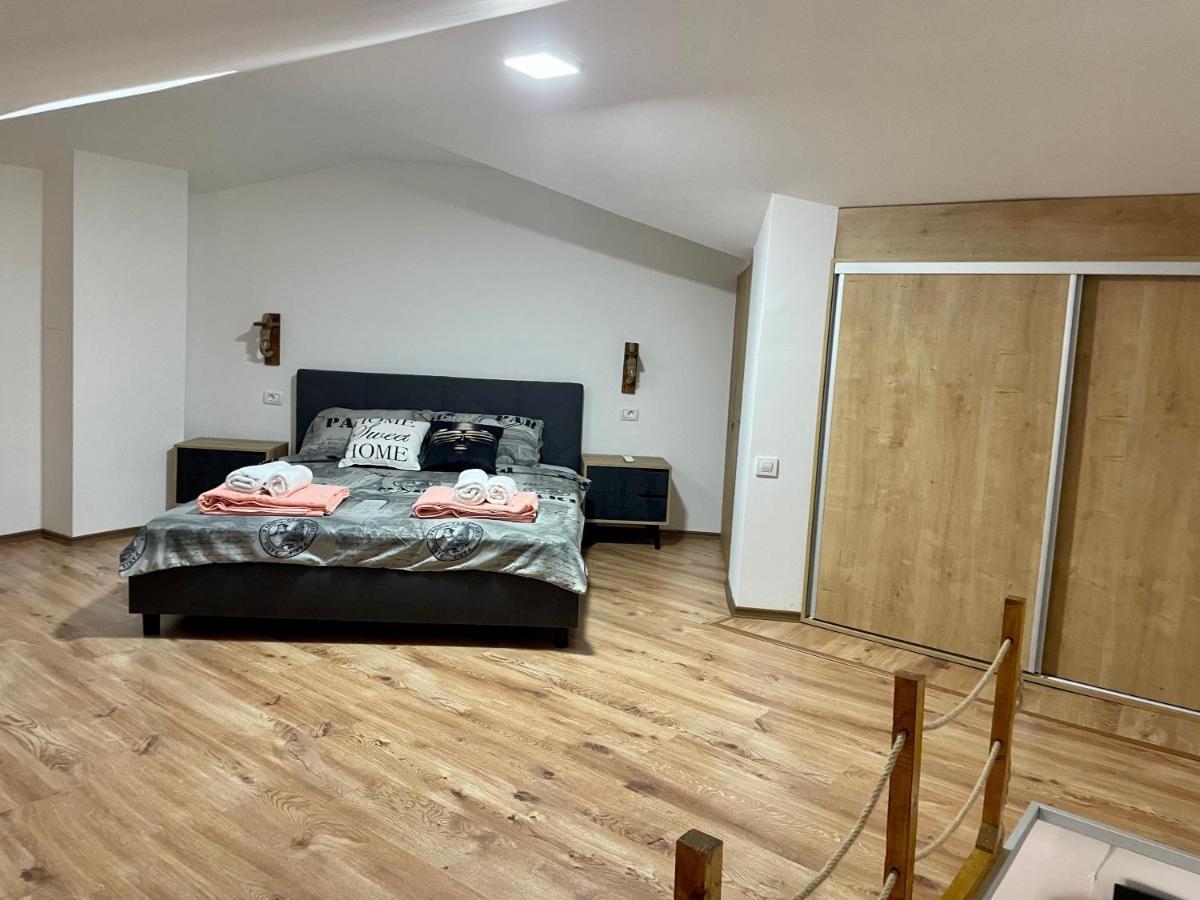 Gallery City Center Apartment Szkopje Kültér fotó