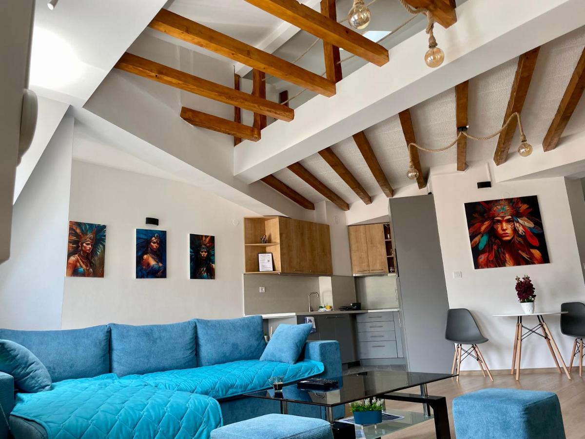Gallery City Center Apartment Szkopje Kültér fotó